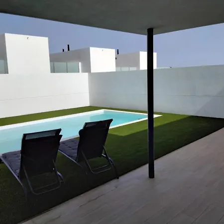 Ocean View Villa *