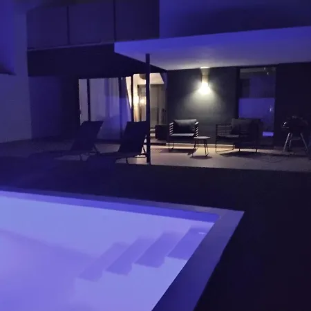 Ocean View Villa *